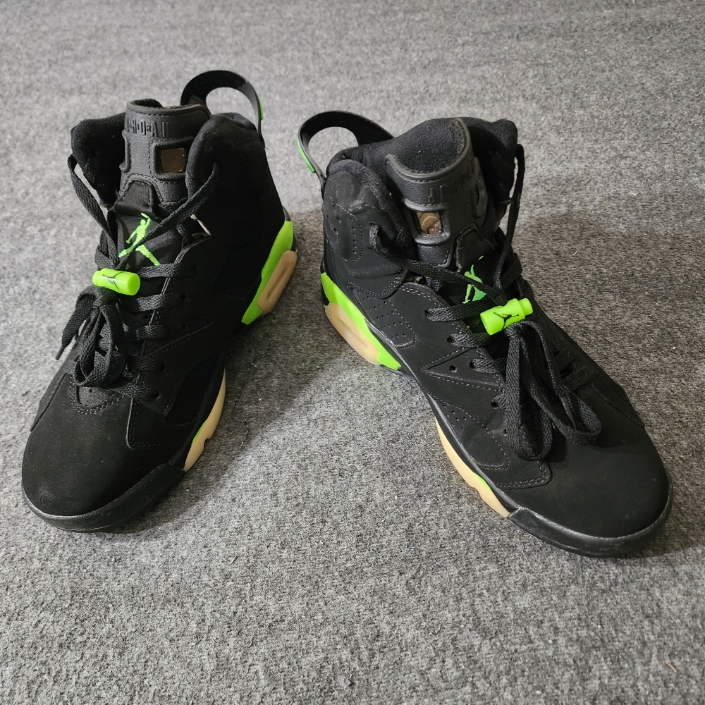 NIKE AIR JORDAN 6 | Green and Black | EUC |  Size